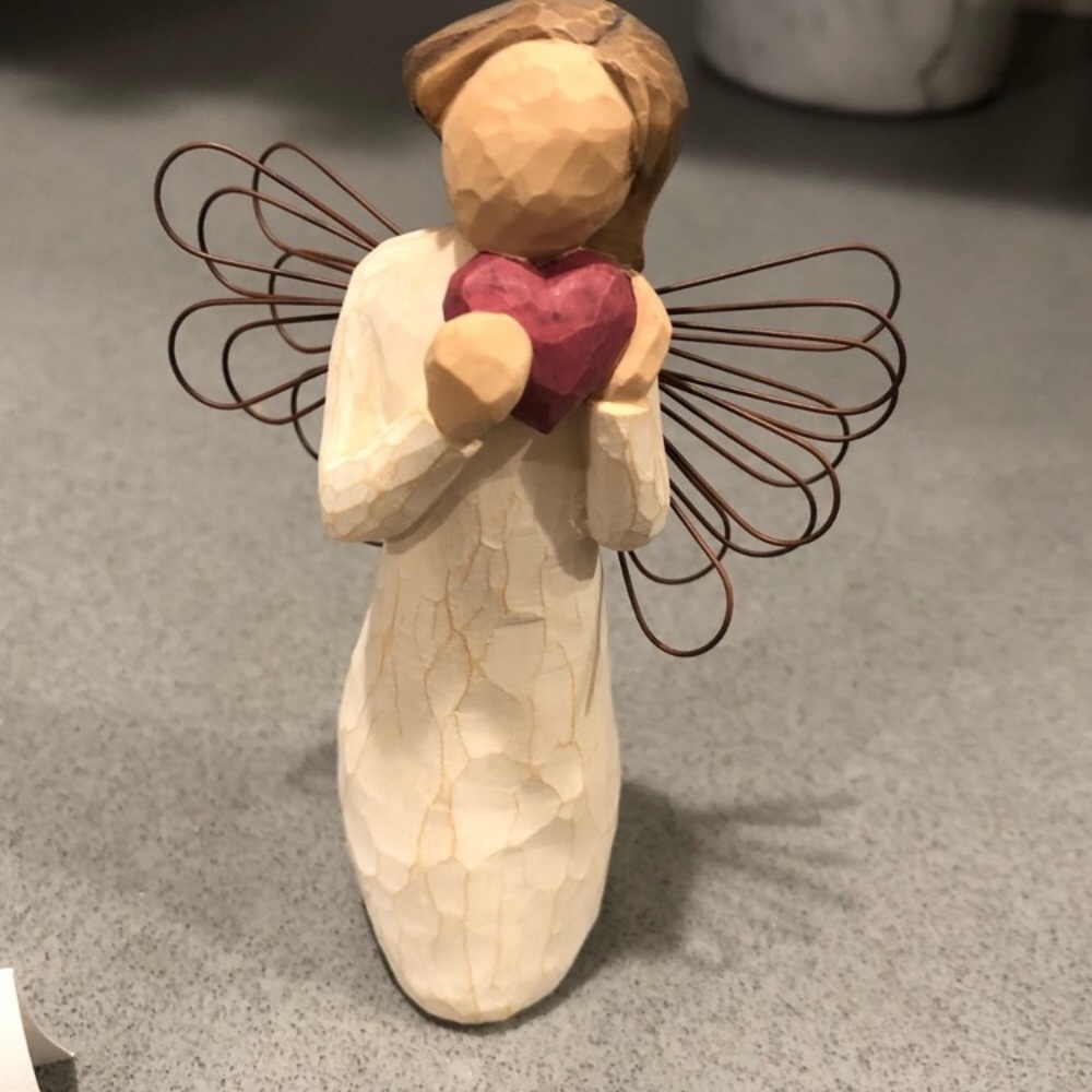 Willow Tree Figurine Angel of the Heart